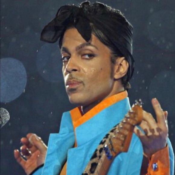 Meet your Posher, Lona - Picture 3 of 11